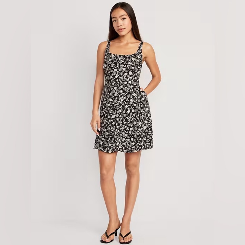 NWT OLD NAVY CAMI FOT AND FLARE DRESS FLORAL NAVY TAN